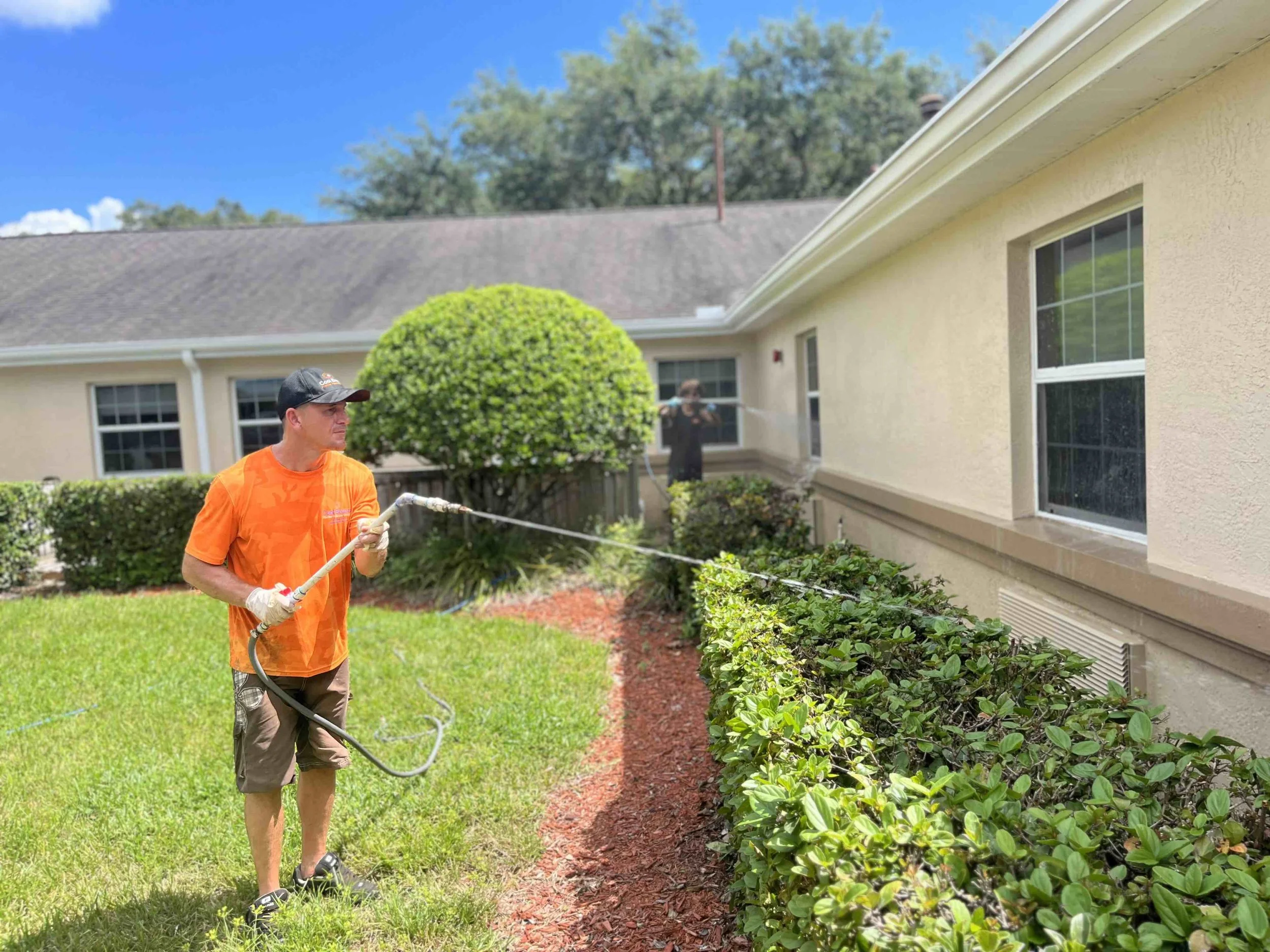 House Washing Cost in Pinellas County: What Changes the Price